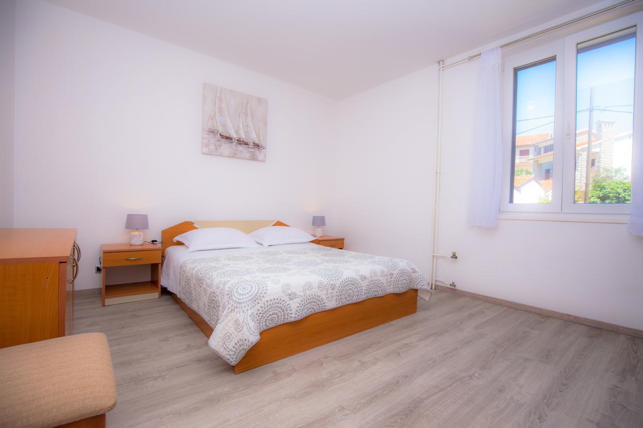 Family Nizic Apartman Primošten Szoba fotó